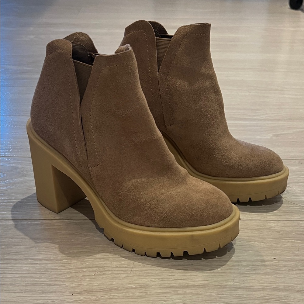 Dolce Vita Tan Heeled Boots
